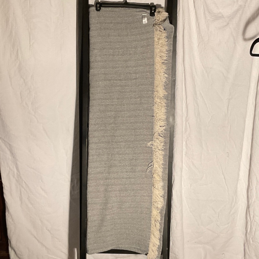 SFERRA Soft Navy and Cream Blanket
